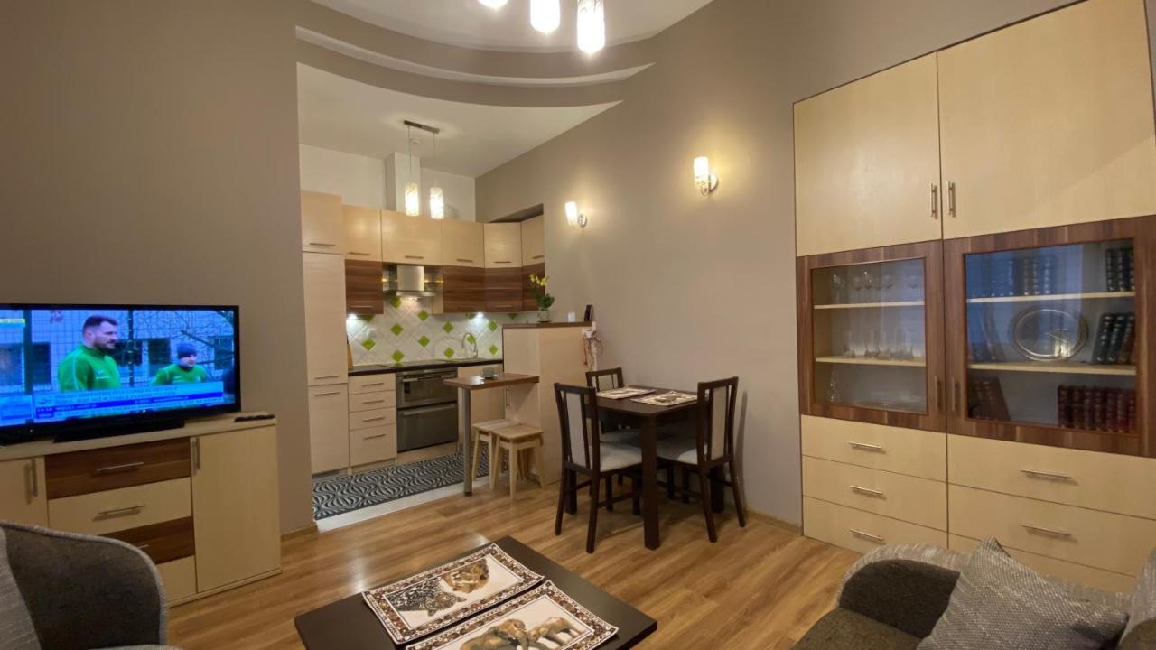 Lublinbnb - Exclusive Family Apartment ------ In The Heart Of Lublin -------------------------------- Bedroom & Living Room & Kitchen Екстер'єр фото